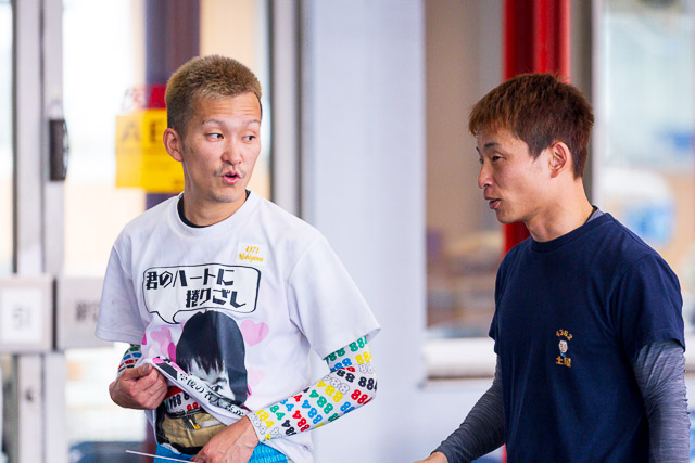 グランドチャンピオン 西山貴浩・土屋智則