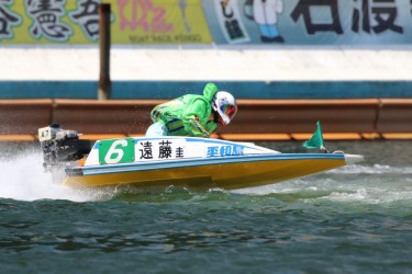 遠藤 圭吾 選手 ボート