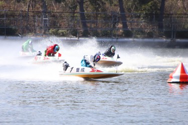 重成選手1500勝達成2